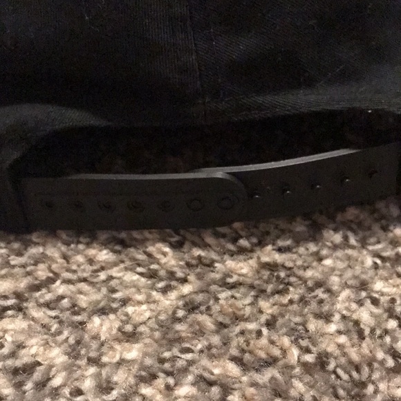 SnapBack Volcom Hat - Picture 3 of 3